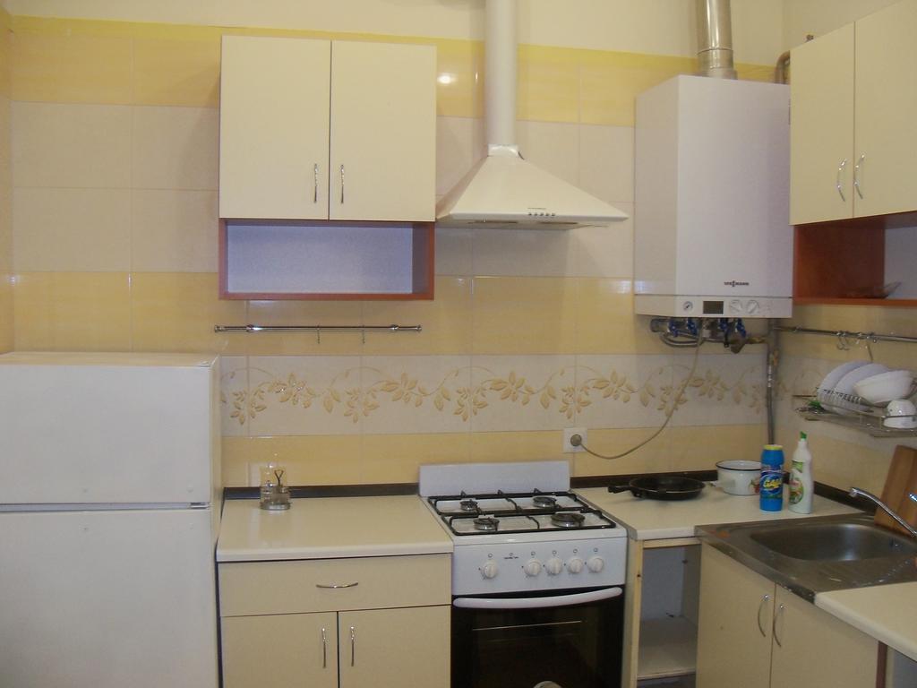 Apartment Roman ลวีฟ ภายนอก รูปภาพ