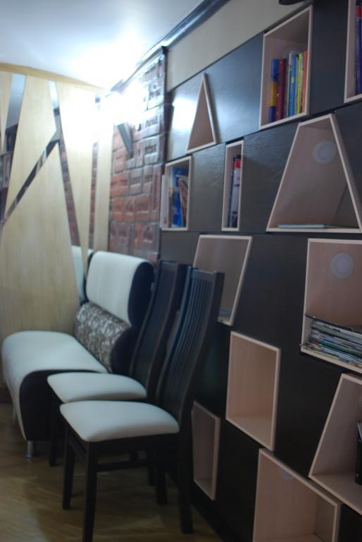 Apartment Roman ลวีฟ ภายนอก รูปภาพ